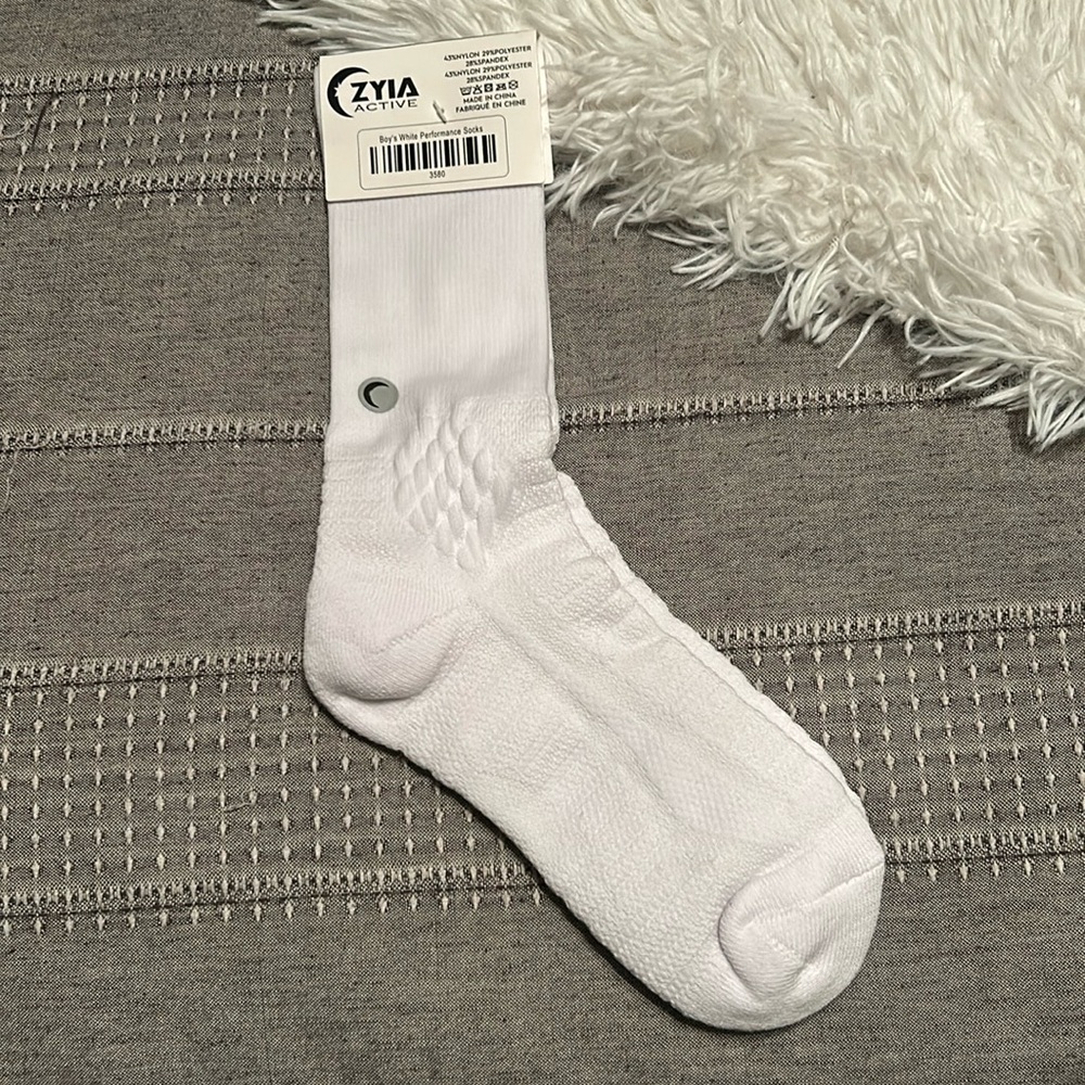 🩶5/$30 ZYIA Active Boy's White Performance Crew Length Socks NEW